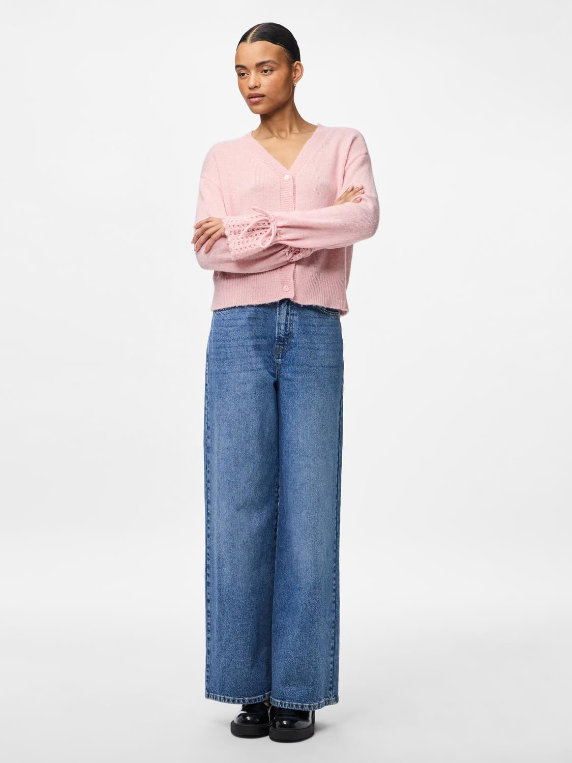 model_shot-front_full